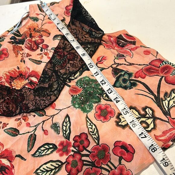 Zara Floral Blouse with Black Lace - Picture 7 of 9